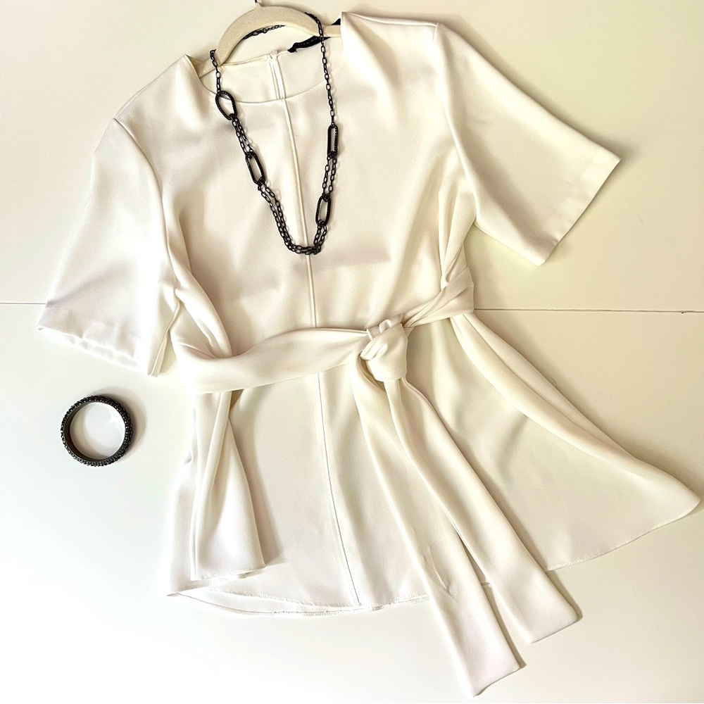BUNDLE! Zara (Large) top with bangle bracelet & necklace.